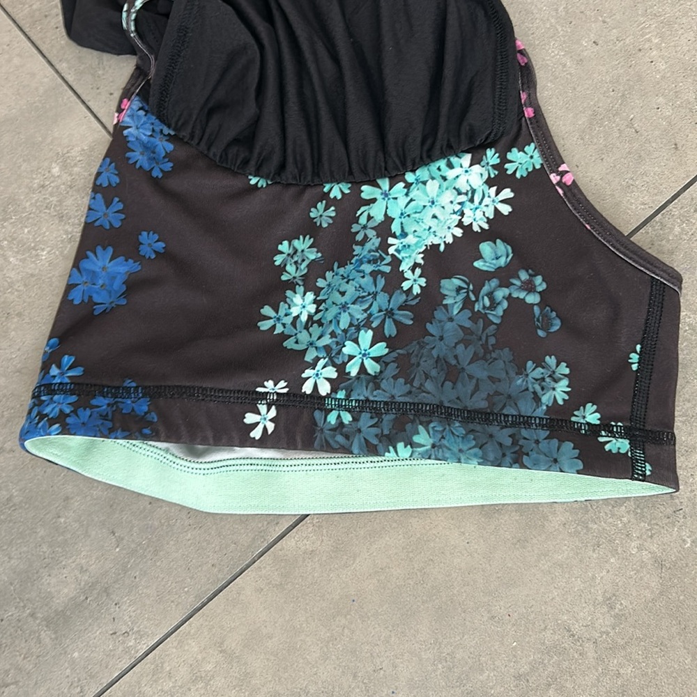 Lululemon No Limits Tank Black / Petal Pop Multi size 4 - Picture 7 of 7